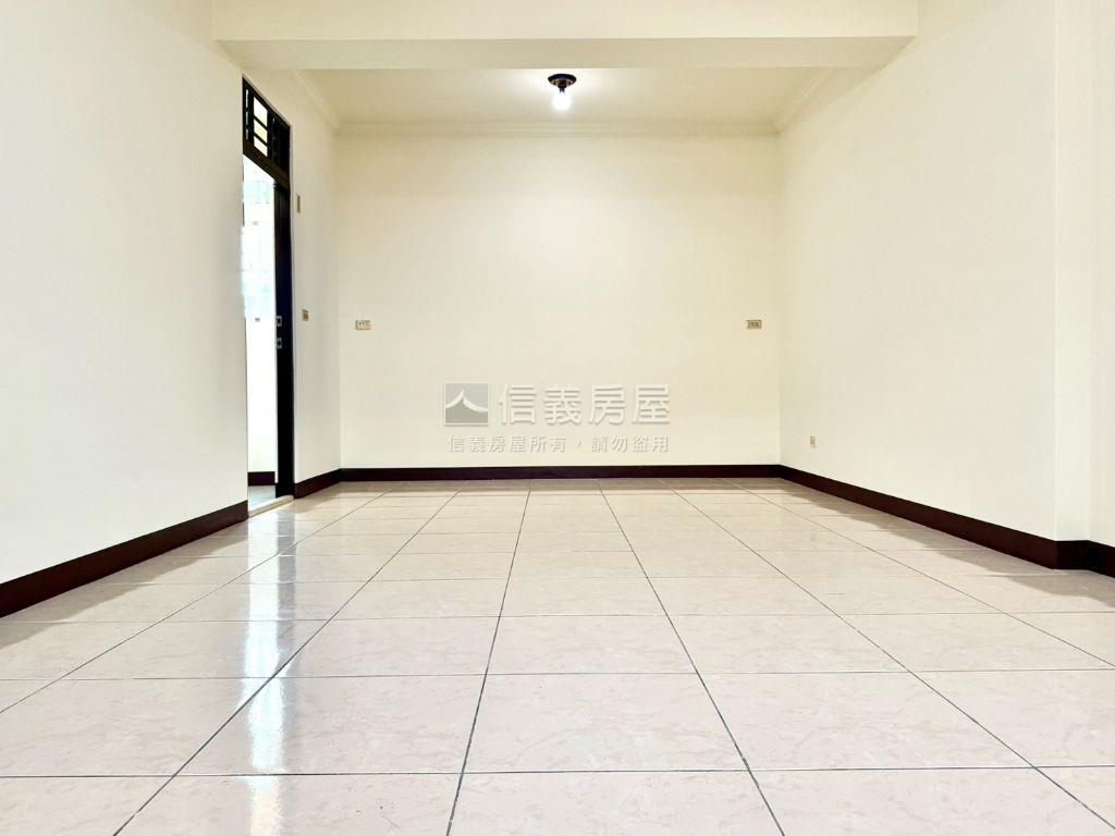 北屯寧靜別墅稀有釋出房屋室內格局與周邊環境
