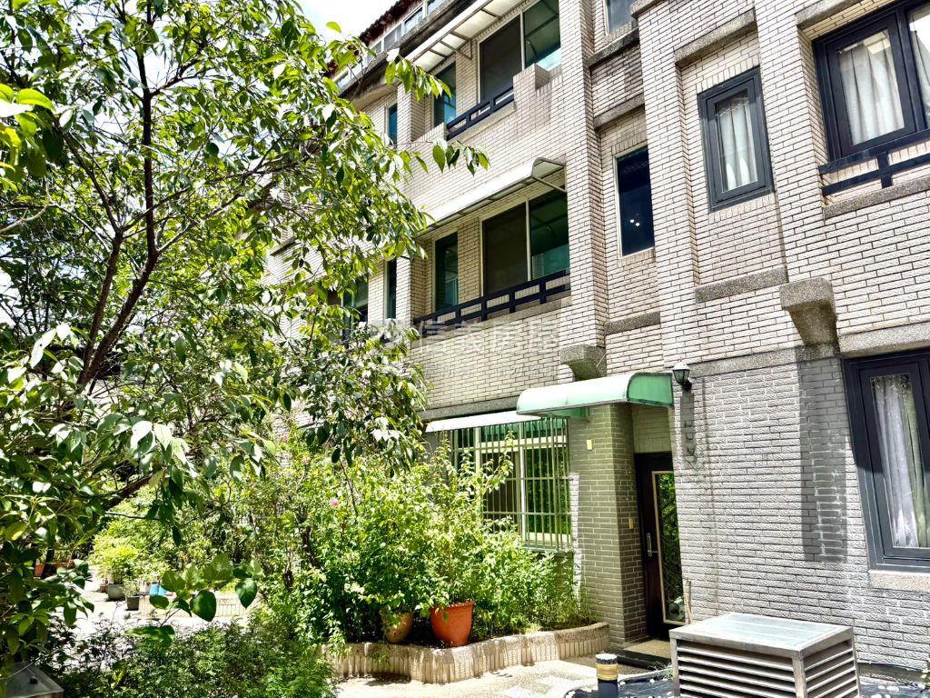 北屯寧靜別墅稀有釋出房屋室內格局與周邊環境