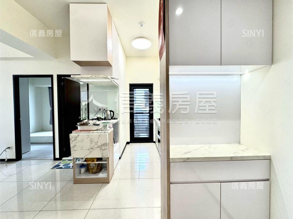 強案昂峰鉑麗兩房平車房屋室內格局與周邊環境