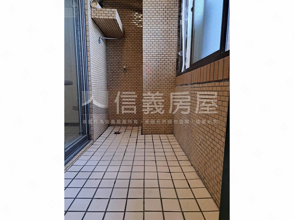 隆大鳳凰樺榭大４房成家宅房屋室內格局與周邊環境