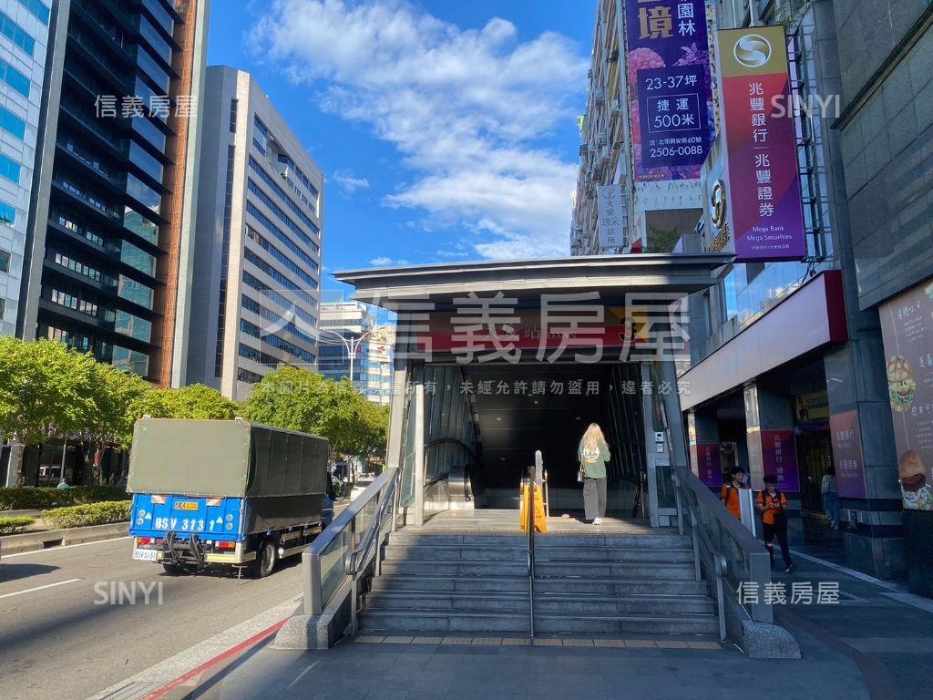 大安信義翡麗休旅車位房屋室內格局與周邊環境