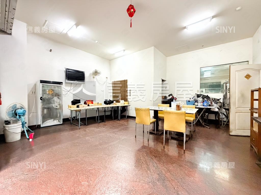 近新台１７線．面寬金店面房屋室內格局與周邊環境