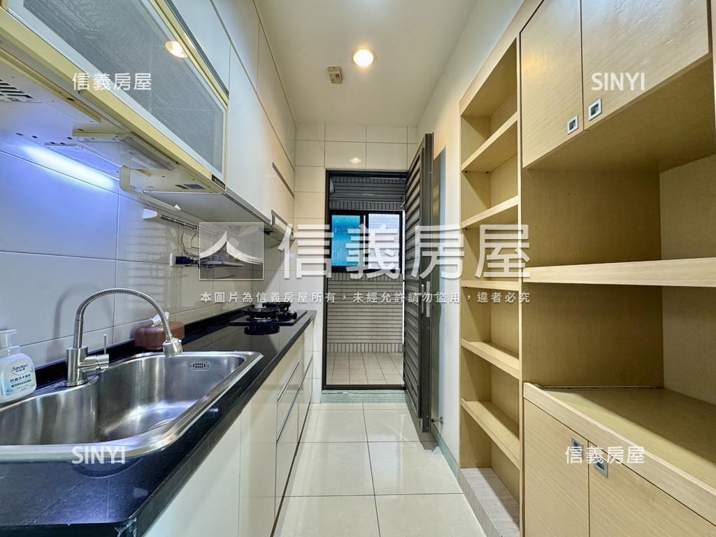 中都美術館次高樓三房平車房屋室內格局與周邊環境