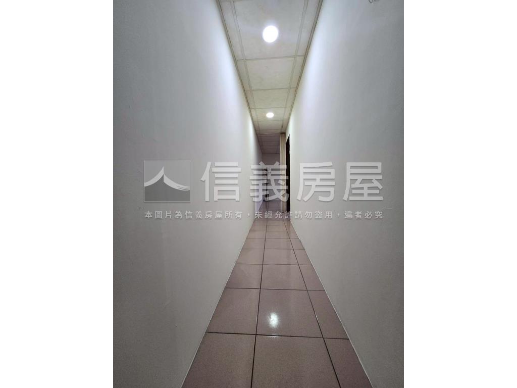 民族金雞母大空間房屋室內格局與周邊環境