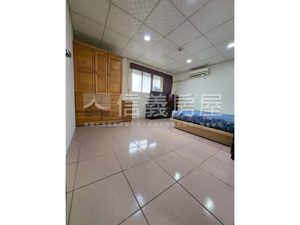 民族金雞母大空間房屋室內格局與周邊環境