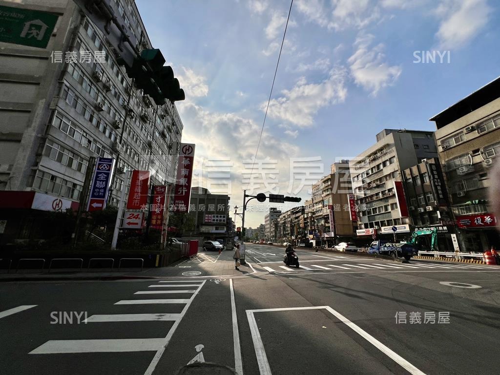 忠恕近未來捷運一樓房屋室內格局與周邊環境