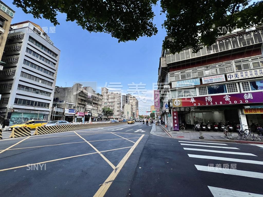 忠恕近未來捷運一樓房屋室內格局與周邊環境