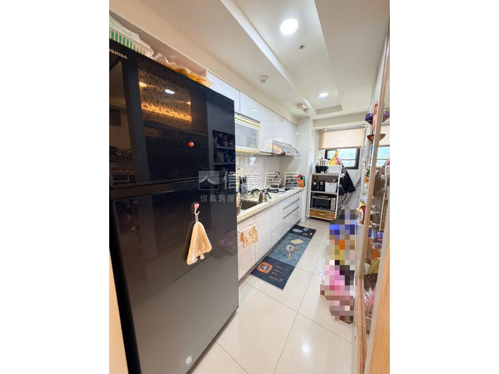 晴光花園三房平車房屋室內格局與周邊環境