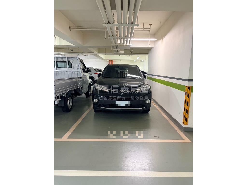 晴光花園三房平車房屋室內格局與周邊環境
