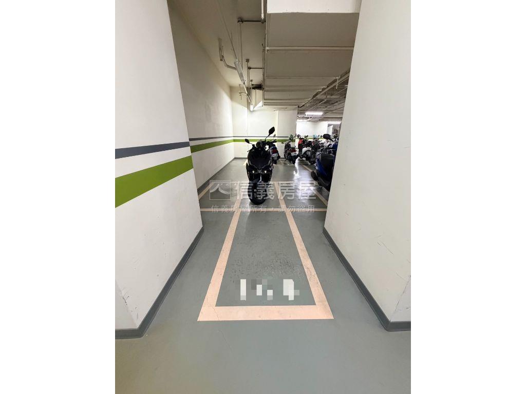 晴光花園三房平車房屋室內格局與周邊環境