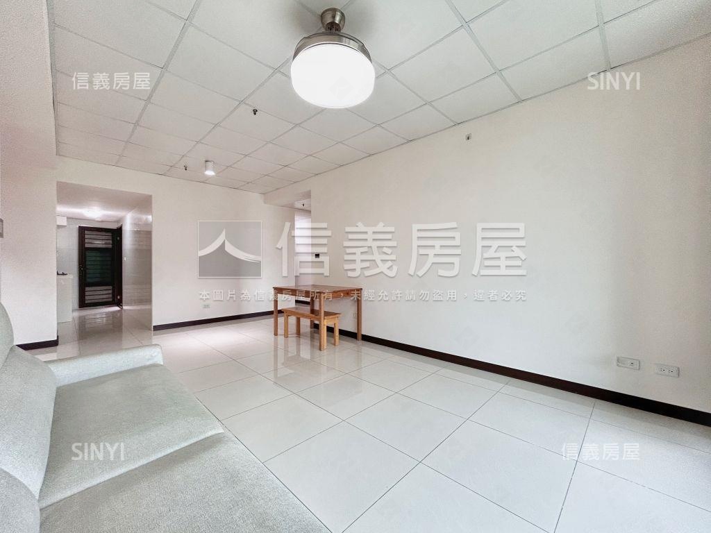 邊間高樓富御捷境三房車位房屋室內格局與周邊環境
