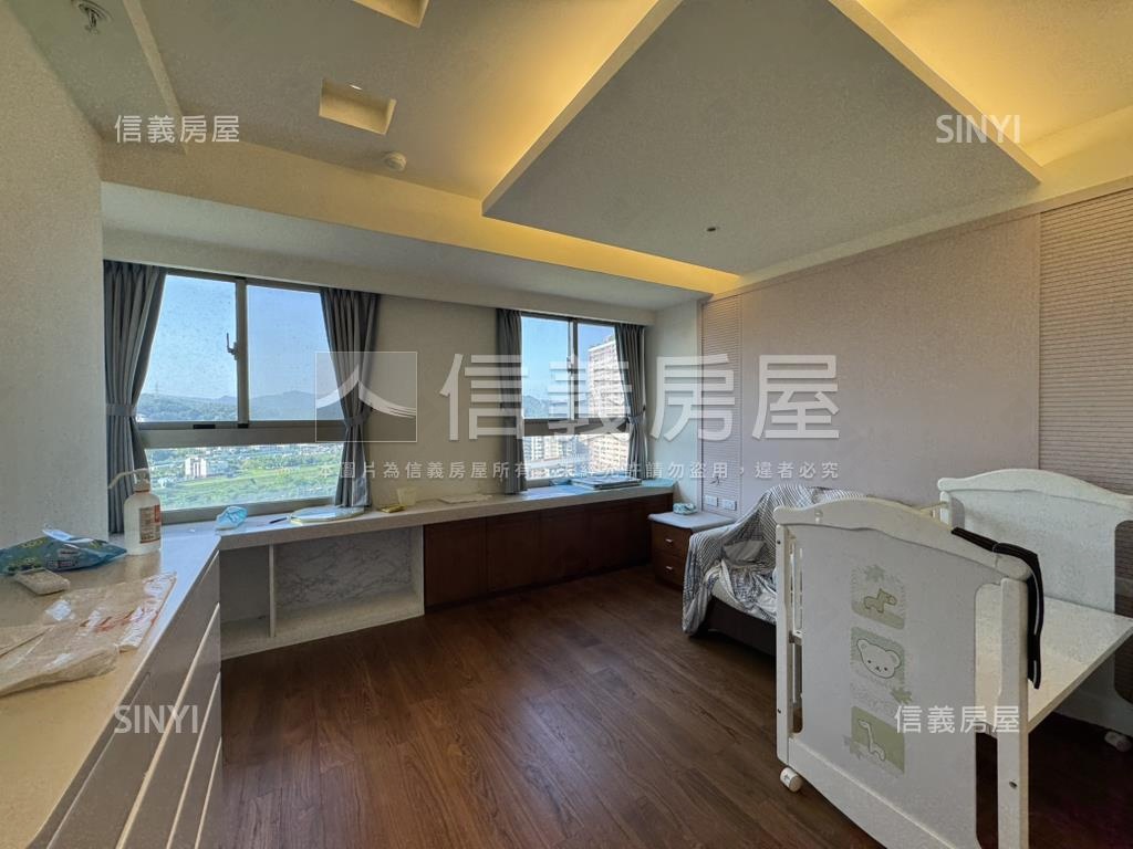 在找有景觀的三房車位嗎？房屋室內格局與周邊環境
