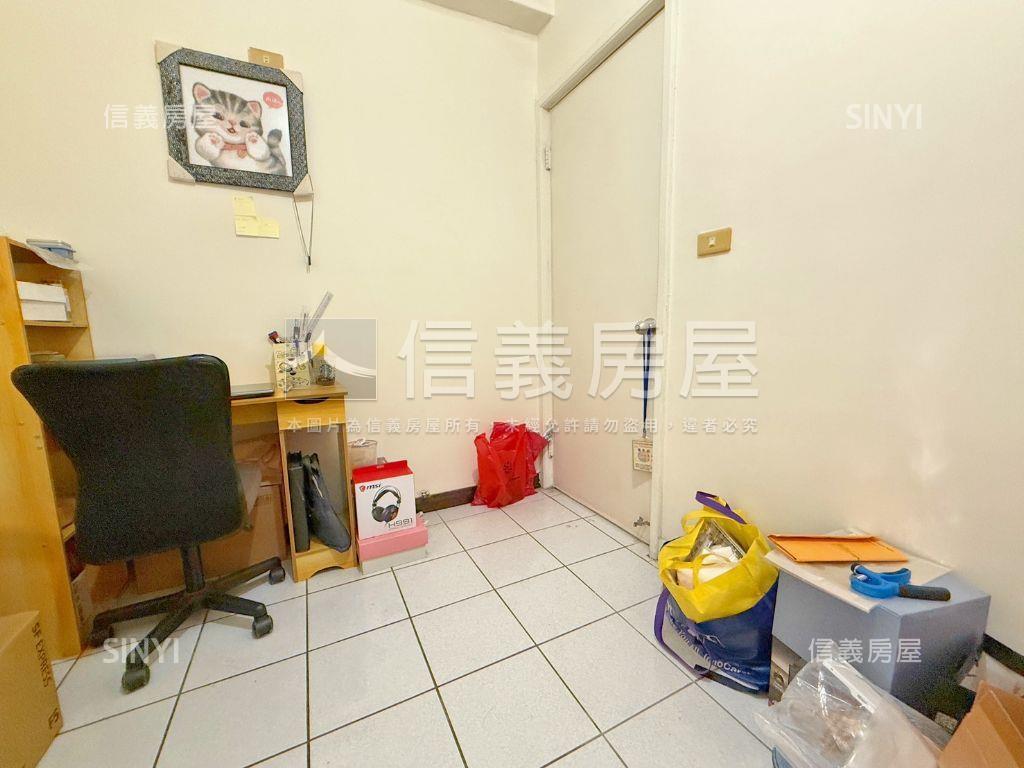 國安國宅雙衛開窗帝王戶房屋室內格局與周邊環境