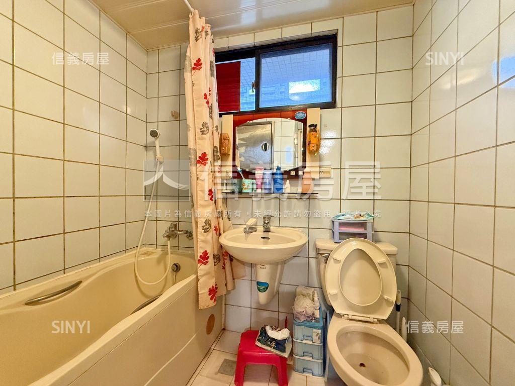 國安國宅雙衛開窗帝王戶房屋室內格局與周邊環境