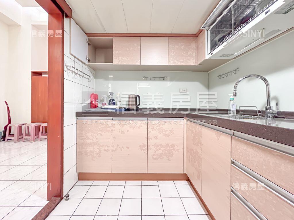 英郡Ａ採光大戶車位房屋室內格局與周邊環境