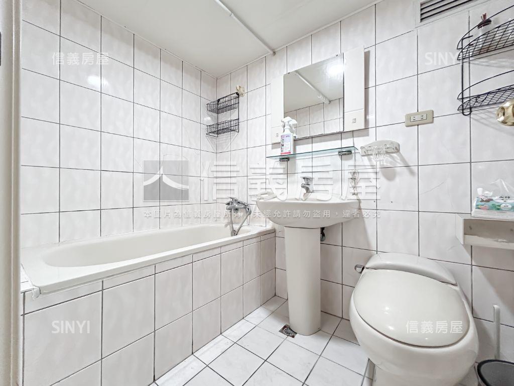 英郡Ａ採光大戶車位房屋室內格局與周邊環境