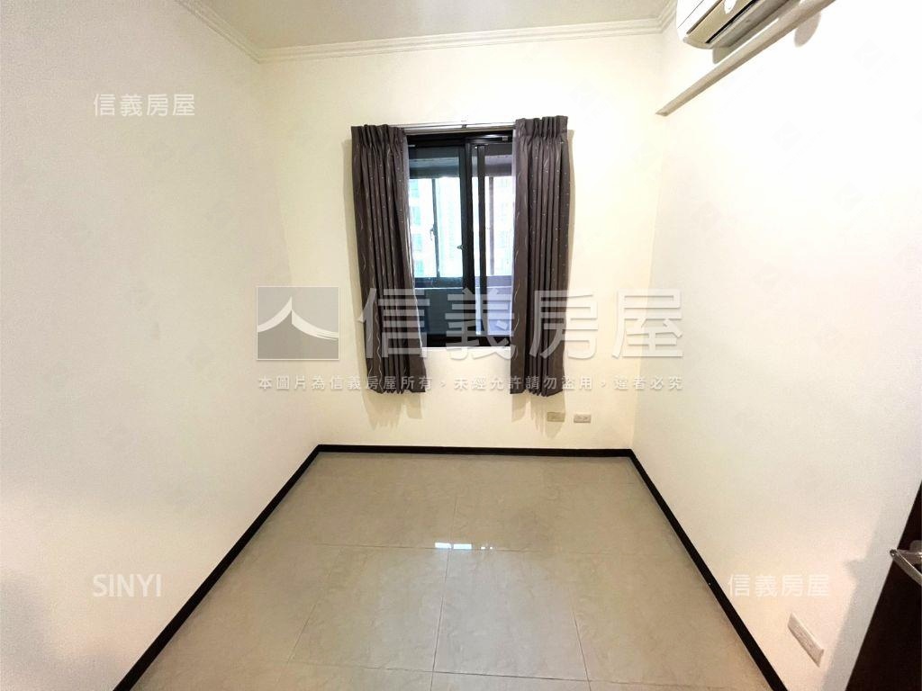 哲里三房車位房屋室內格局與周邊環境