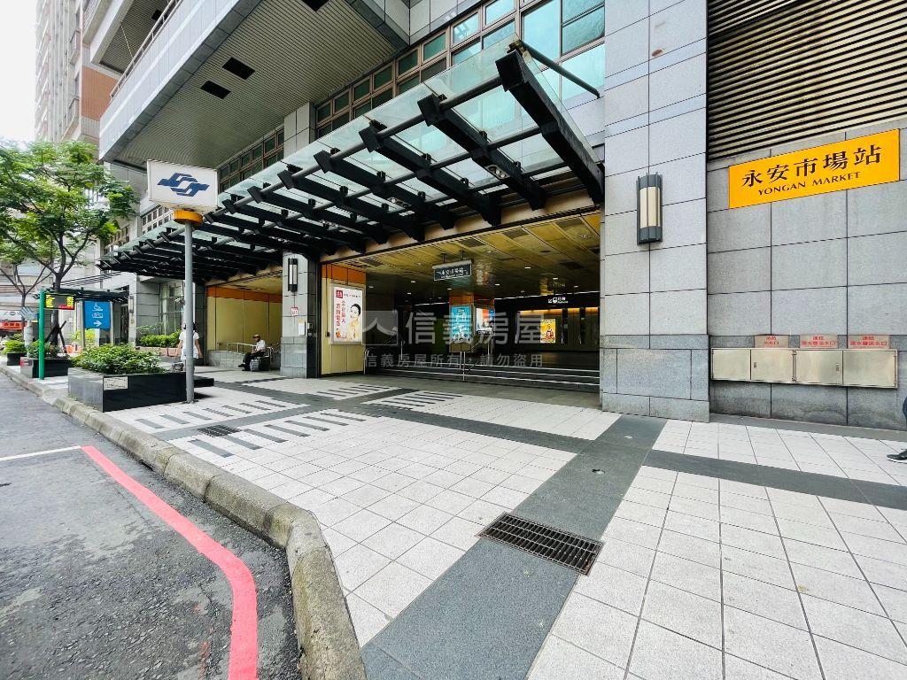 面公園豪景明亮大四房房屋室內格局與周邊環境