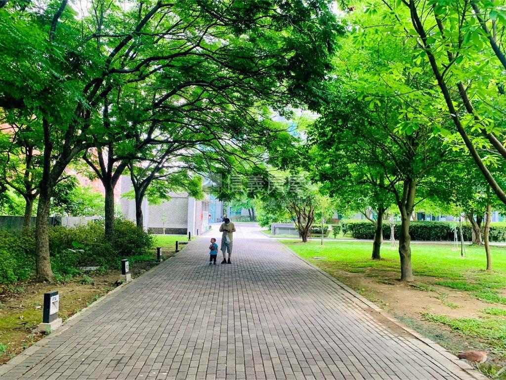 面公園豪景明亮大四房房屋室內格局與周邊環境