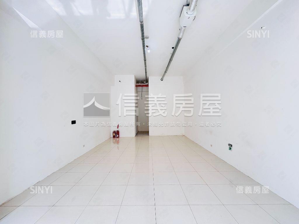 亞昕向陽面寬挑高金店面房屋室內格局與周邊環境