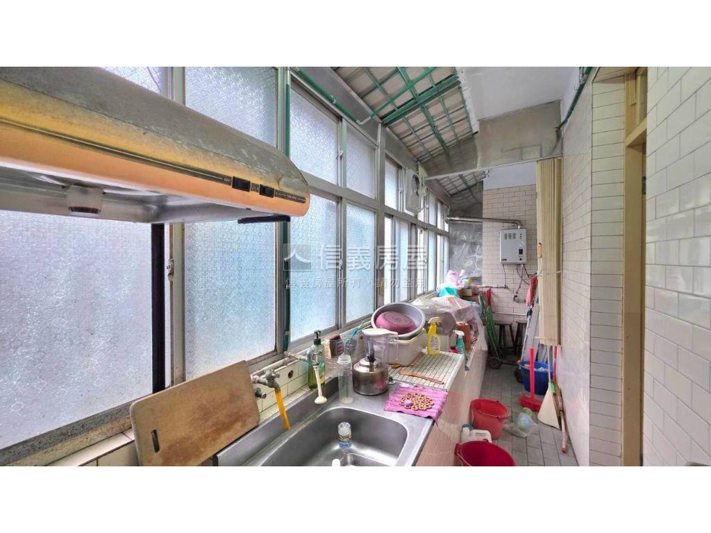 吉林路靜巷★低總價大空間房屋室內格局與周邊環境