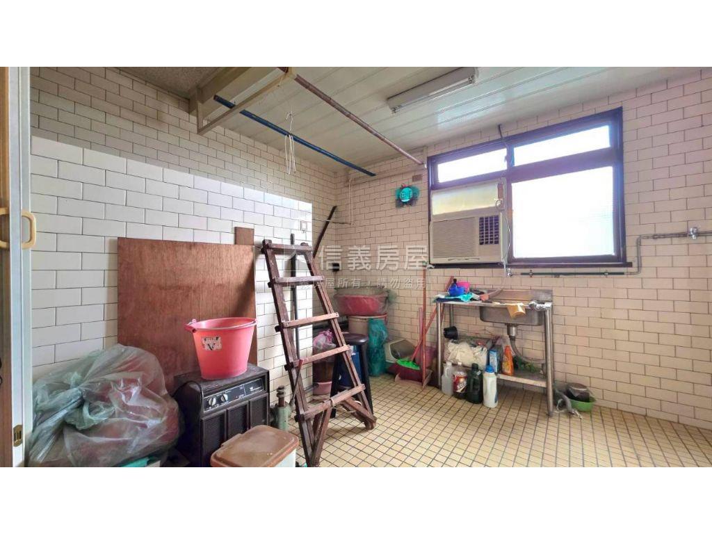 吉林路靜巷★低總價大空間房屋室內格局與周邊環境