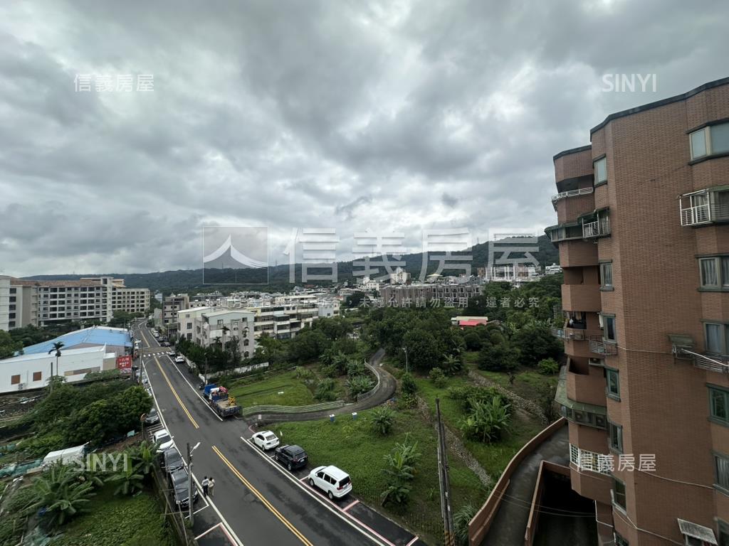 全新三房車位房屋室內格局與周邊環境