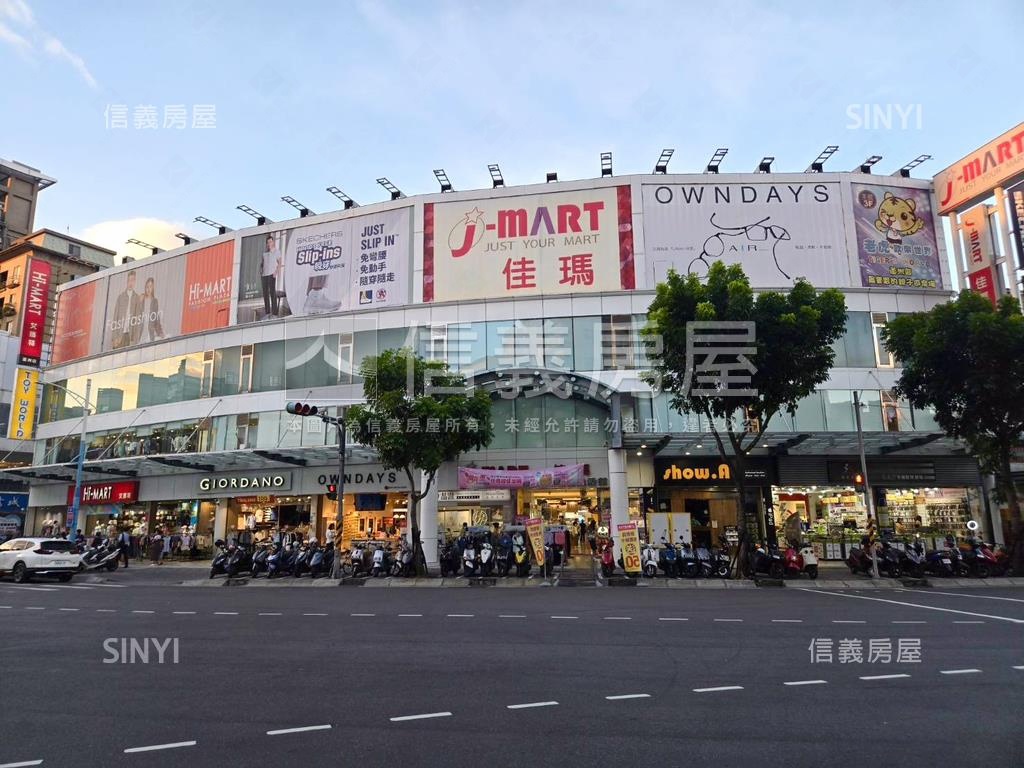 稀有面寬醒目三角窗雙店面房屋室內格局與周邊環境