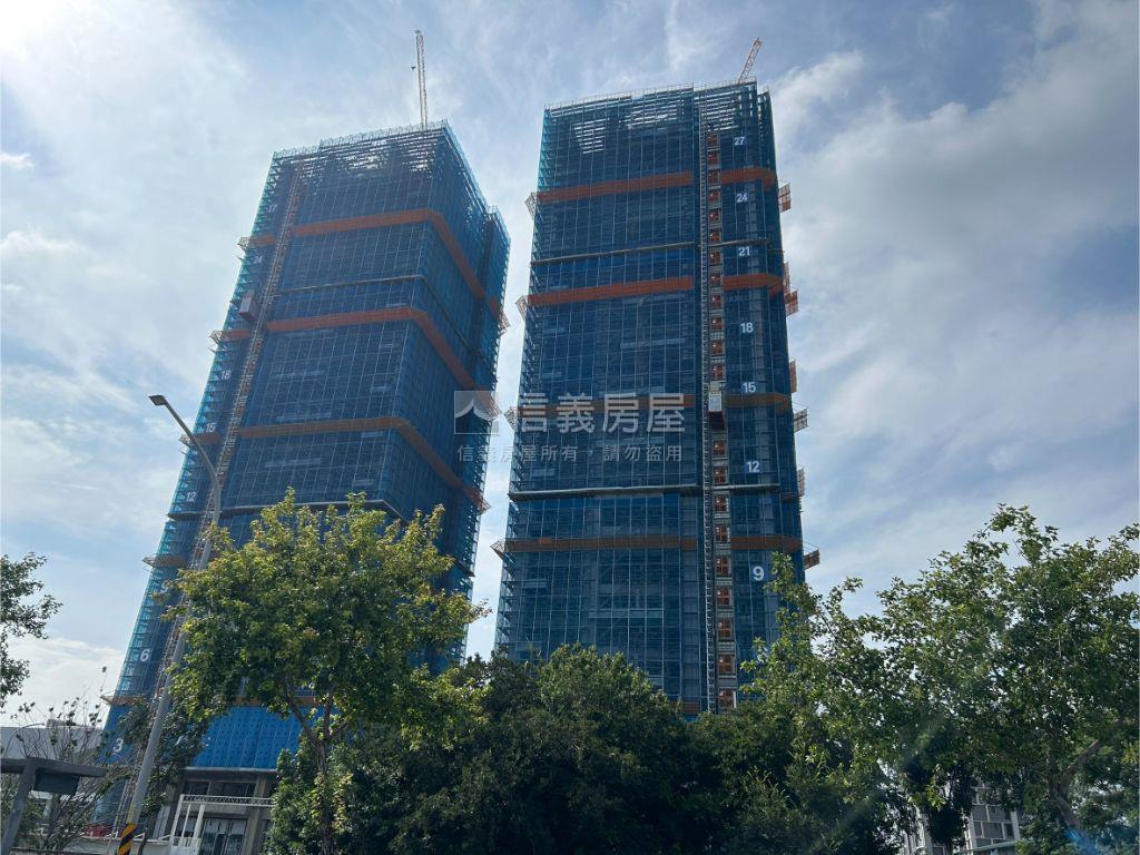 水湳經貿特區華固頂匯房屋室內格局與周邊環境