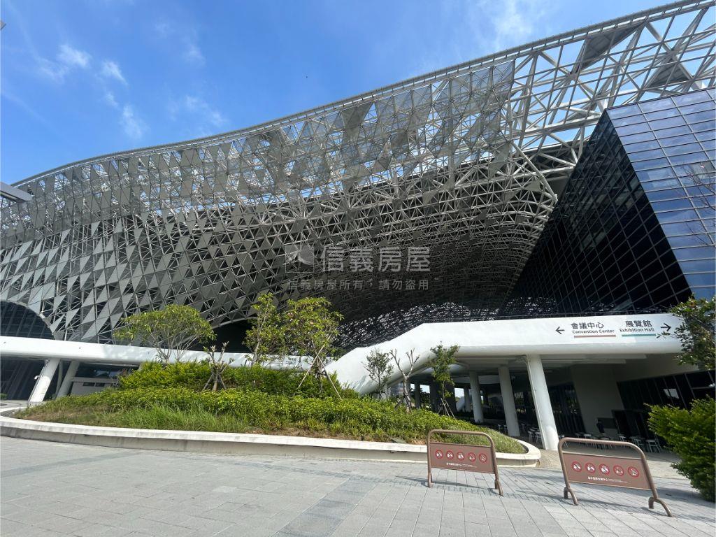 水湳經貿特區華固頂匯房屋室內格局與周邊環境