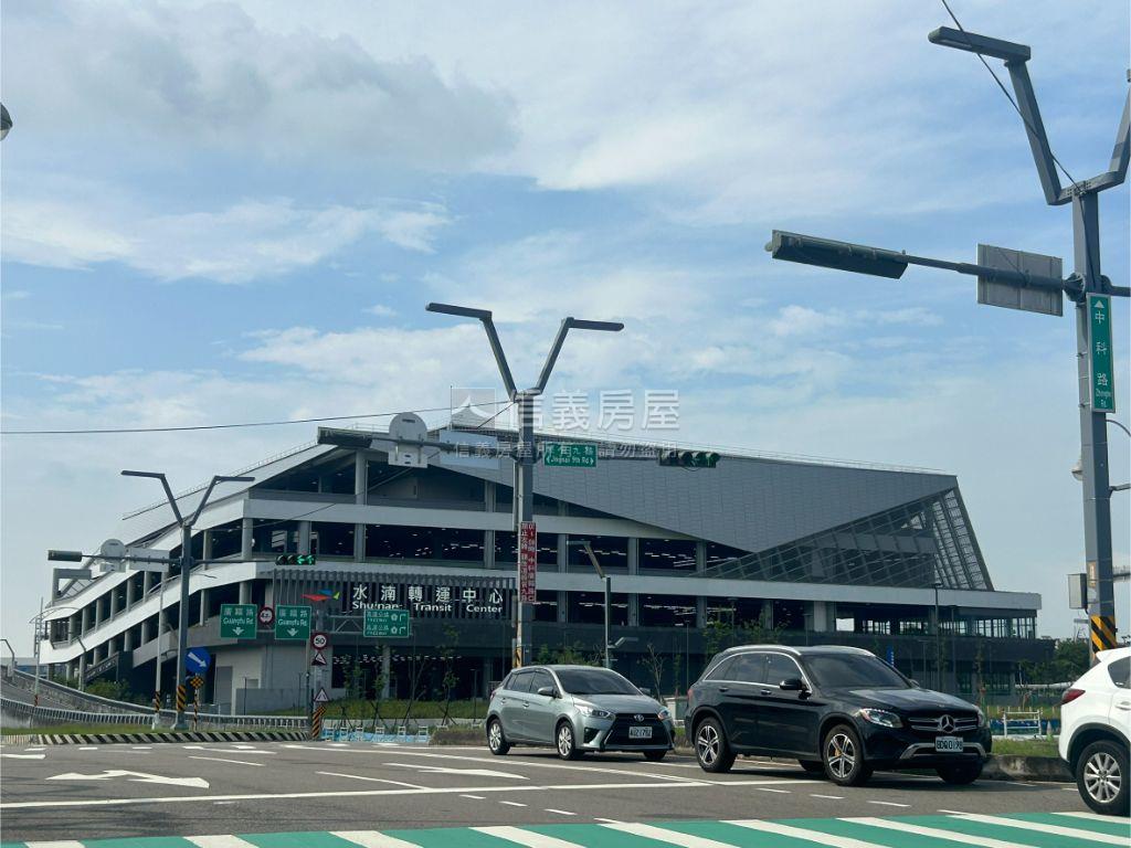 水湳經貿特區華固頂匯房屋室內格局與周邊環境
