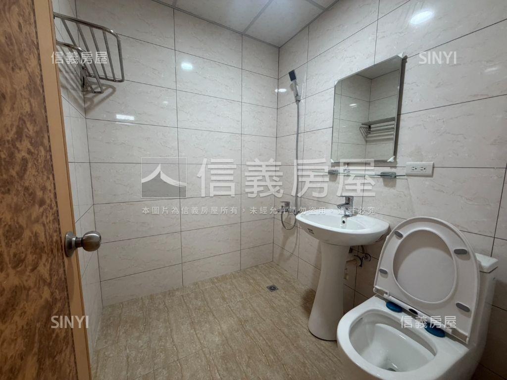 信義街二樓美寓房屋室內格局與周邊環境