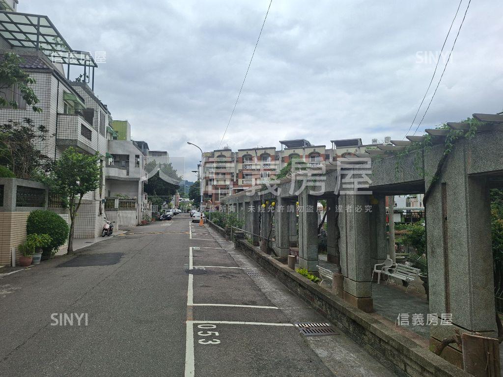 東方大鎮優質綠意透天房屋室內格局與周邊環境