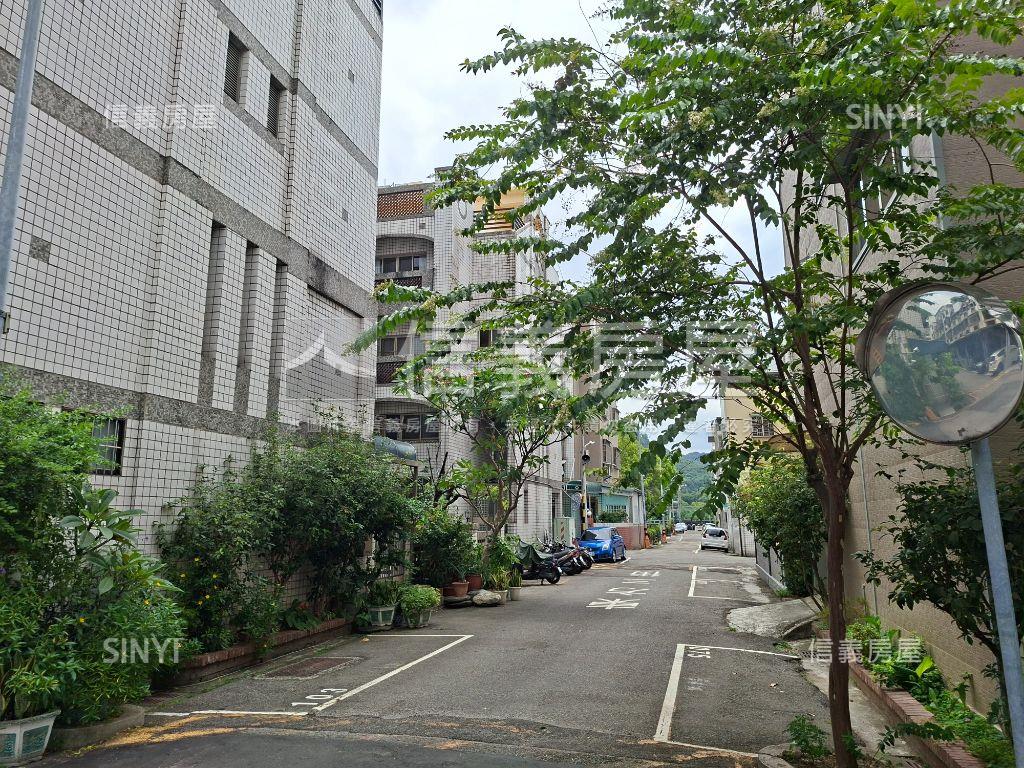 東方大鎮優質綠意透天房屋室內格局與周邊環境