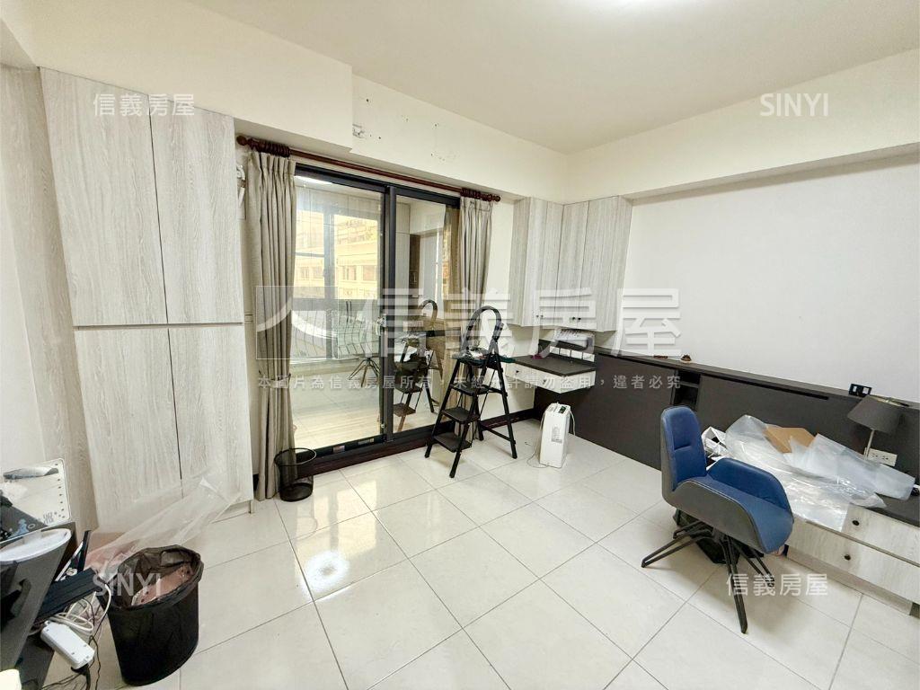 近新市鎮面公園車墅透天房屋室內格局與周邊環境