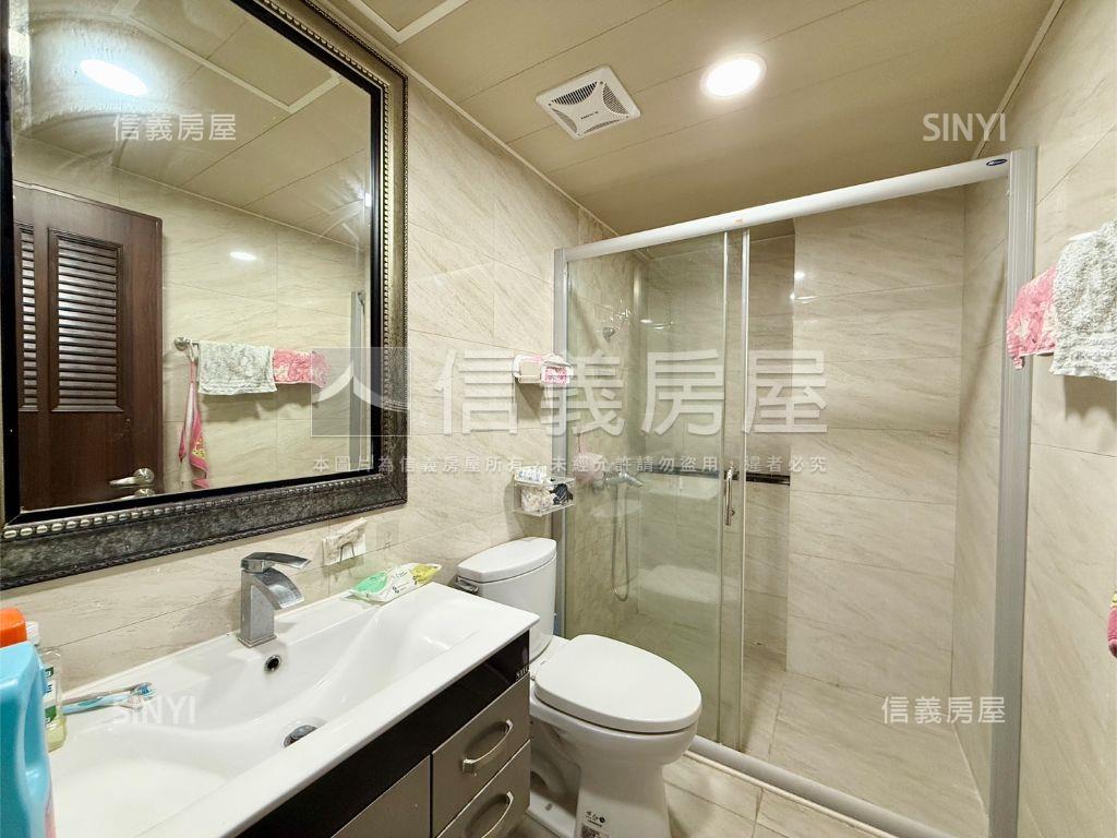 近新市鎮面公園車墅透天房屋室內格局與周邊環境