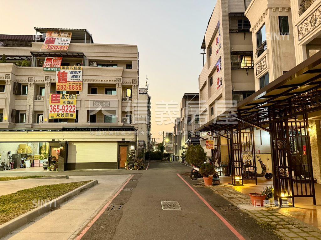 近新市鎮面公園車墅透天房屋室內格局與周邊環境