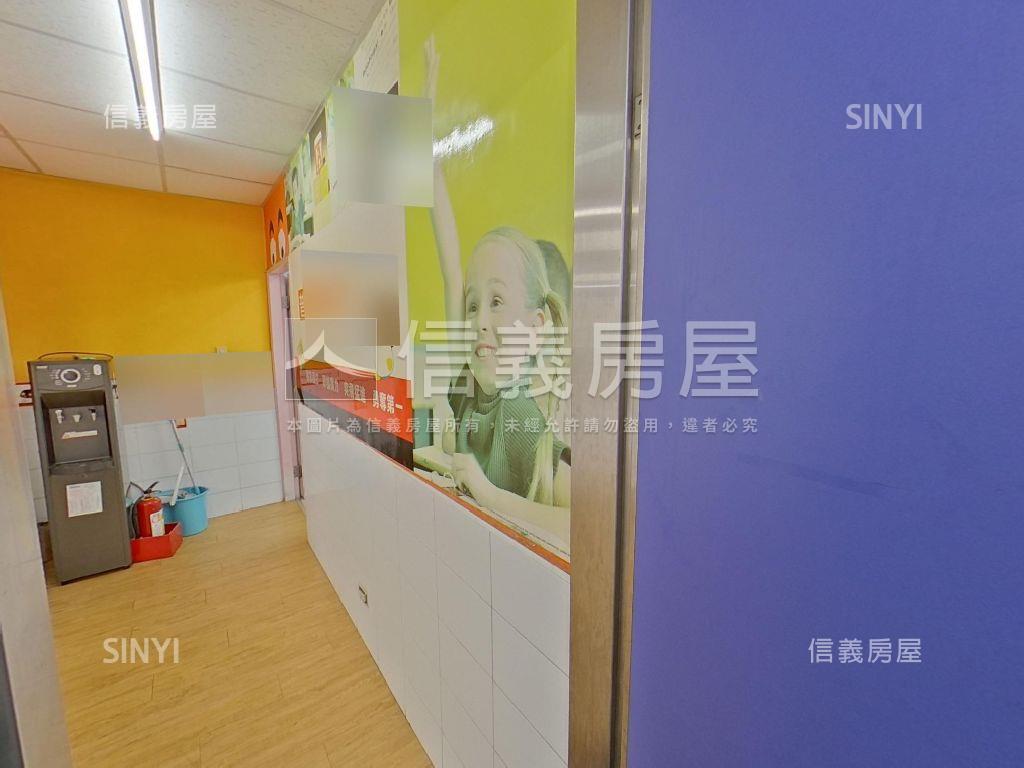 雙捷景安黃金三樓房屋室內格局與周邊環境