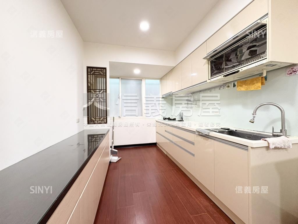 中正商圈邊間美裝三房房屋室內格局與周邊環境