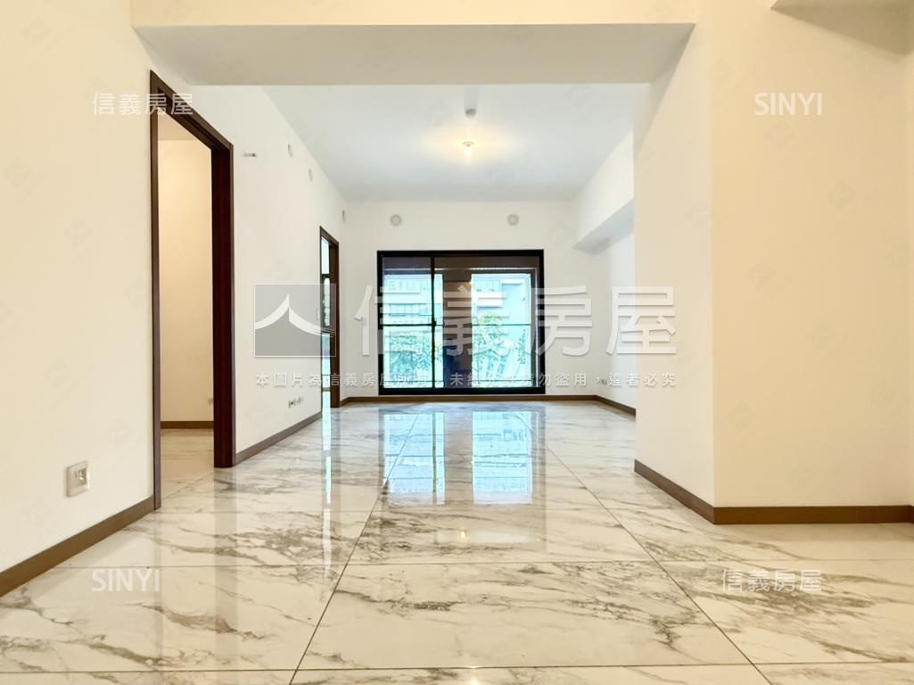 全新落成敦北南京三房車位房屋室內格局與周邊環境