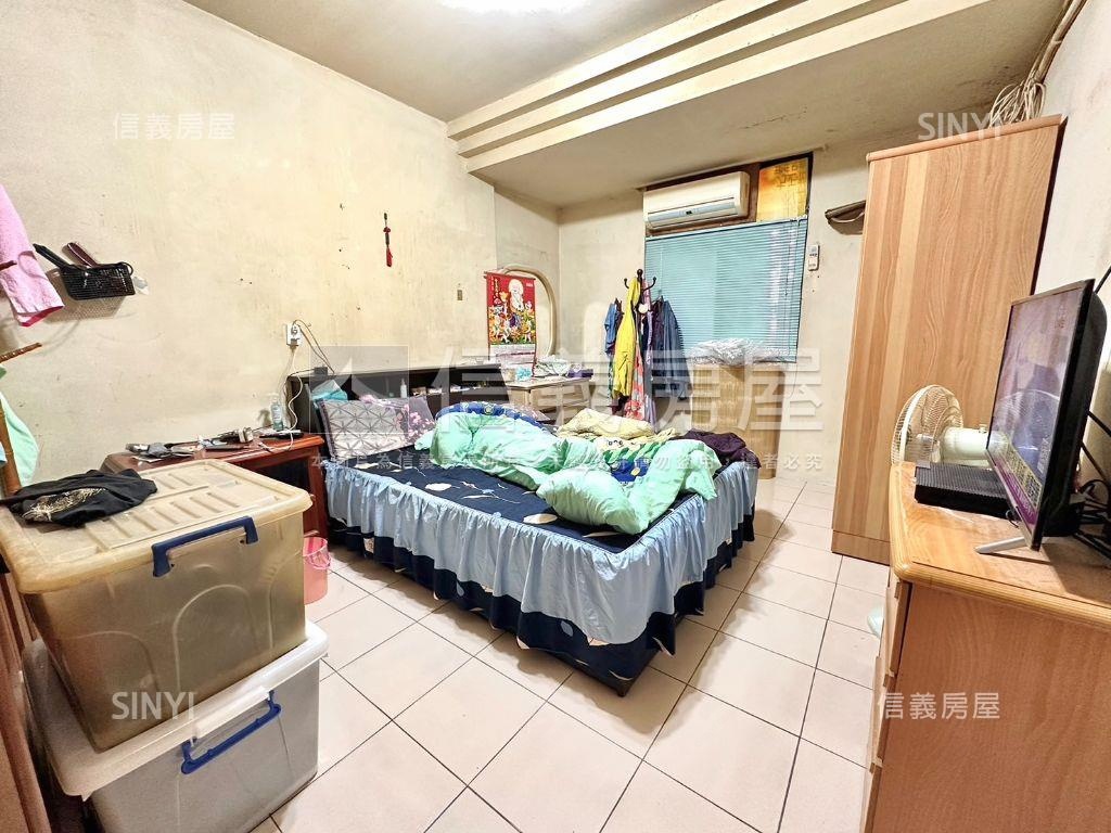 新埔稀有方正公寓三樓房屋室內格局與周邊環境