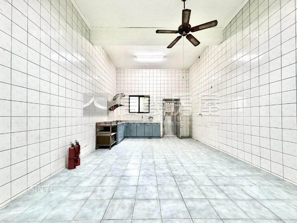 面松竹國小大地坪臨路透店房屋室內格局與周邊環境