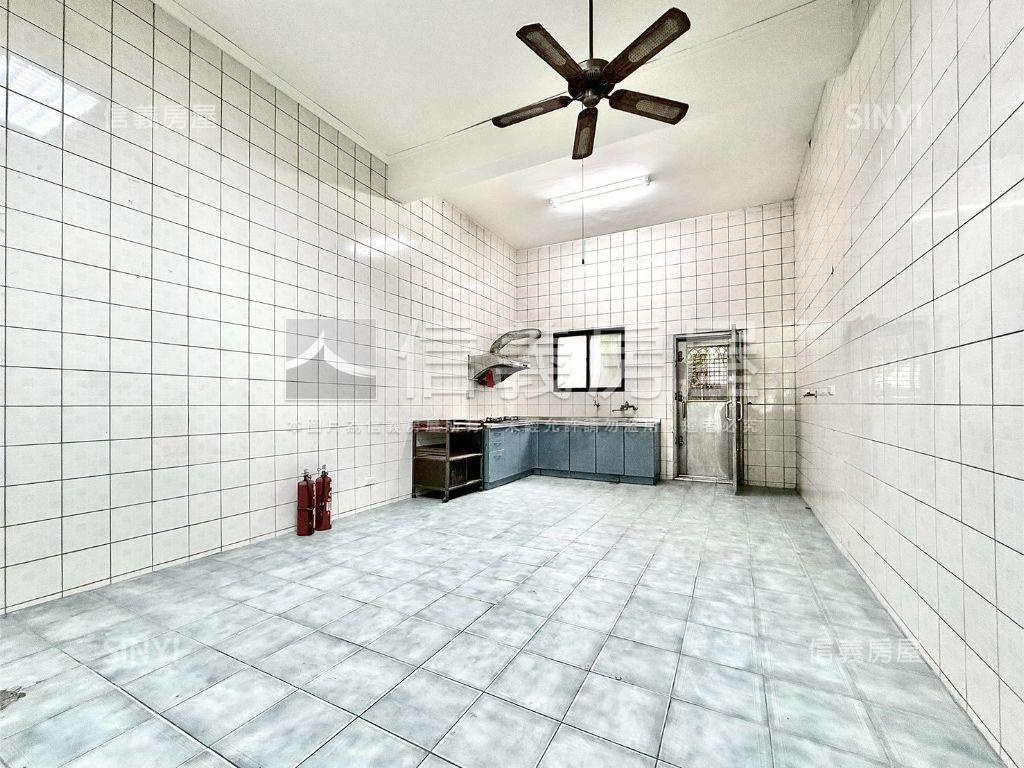 面松竹國小大地坪臨路透店房屋室內格局與周邊環境