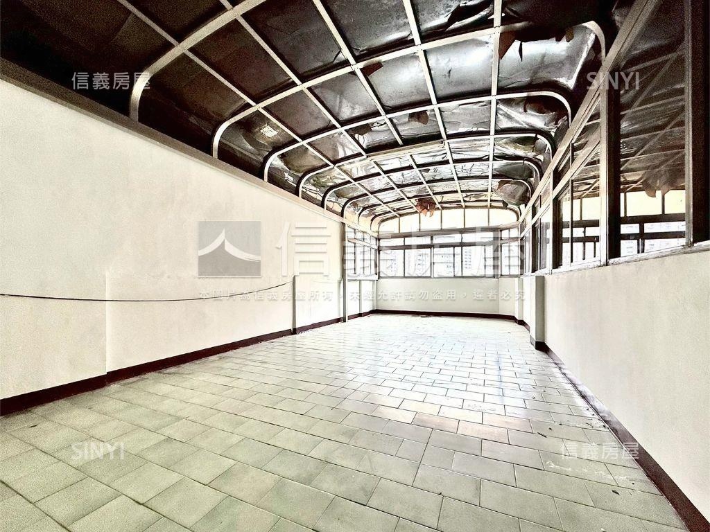 面松竹國小大地坪臨路透店房屋室內格局與周邊環境