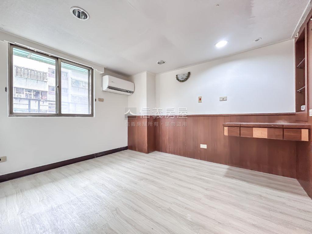 ⭐明峰街高登屋挑高美宅⭐房屋室內格局與周邊環境