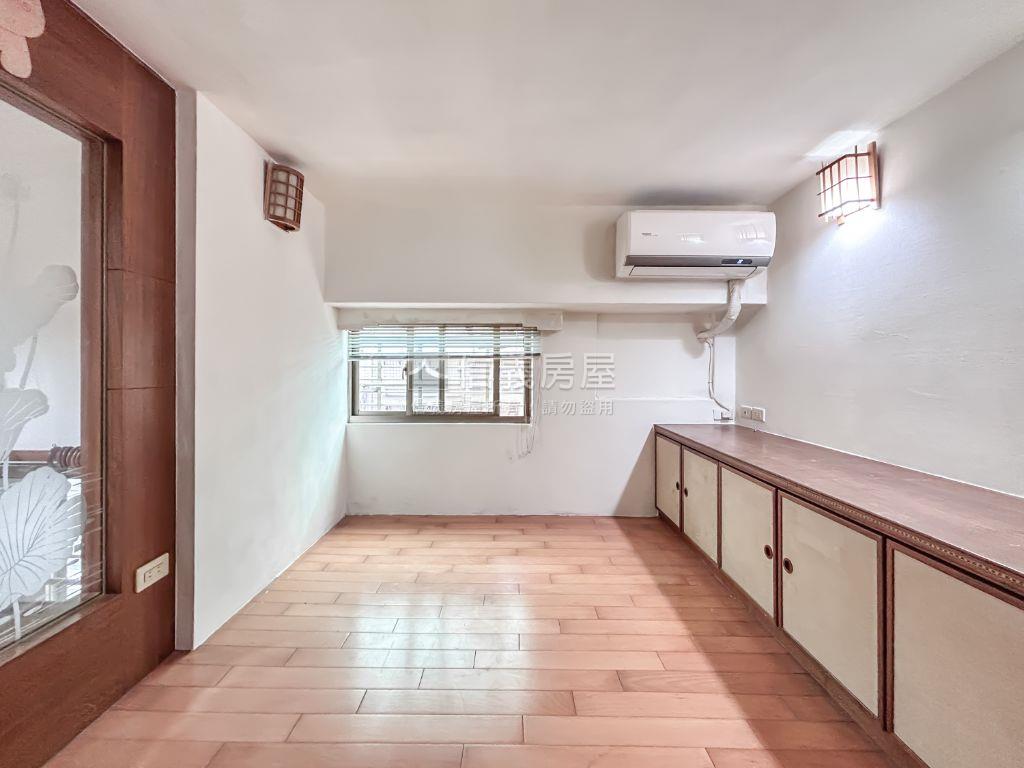 ⭐明峰街高登屋挑高美宅⭐房屋室內格局與周邊環境