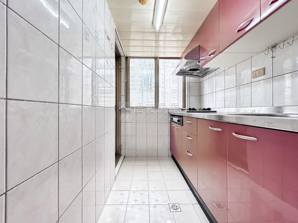 ⭐明峰街高登屋挑高美宅⭐房屋室內格局與周邊環境