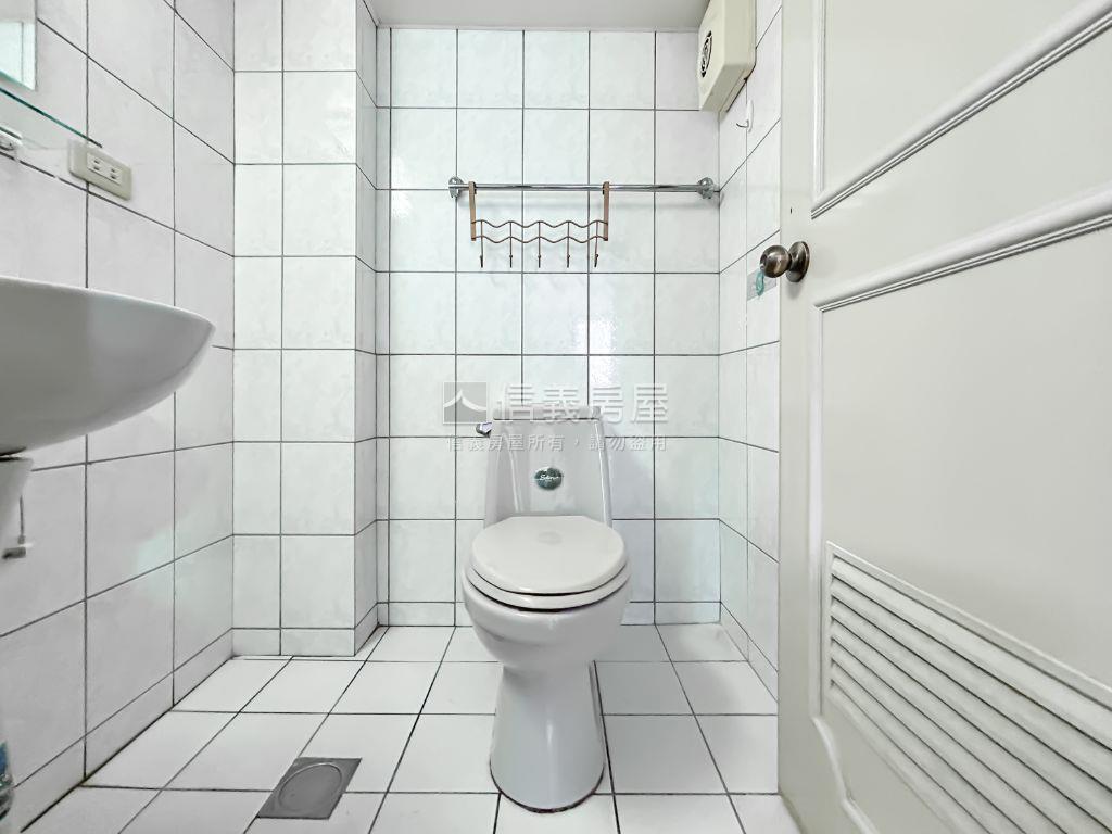 ⭐明峰街高登屋挑高美宅⭐房屋室內格局與周邊環境