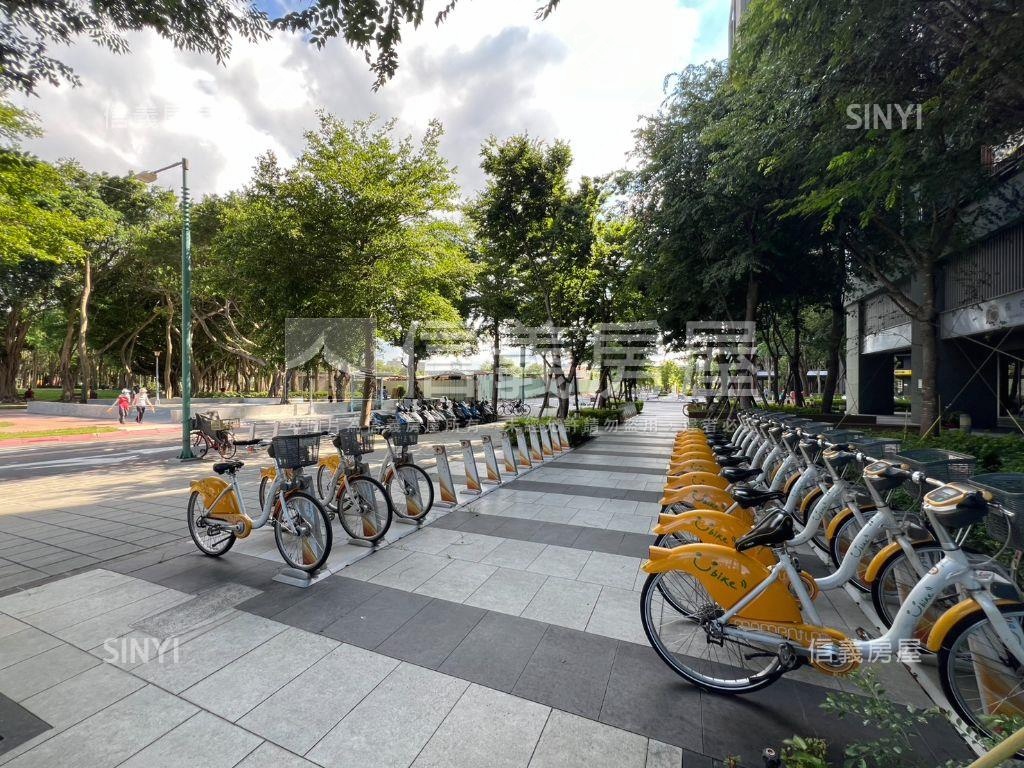 板橋‧綠意‧公園三房車位房屋室內格局與周邊環境