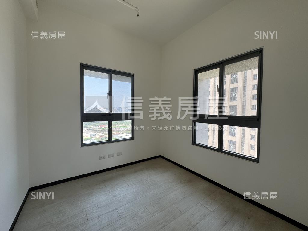 次頂三面採光四房雙車房屋室內格局與周邊環境